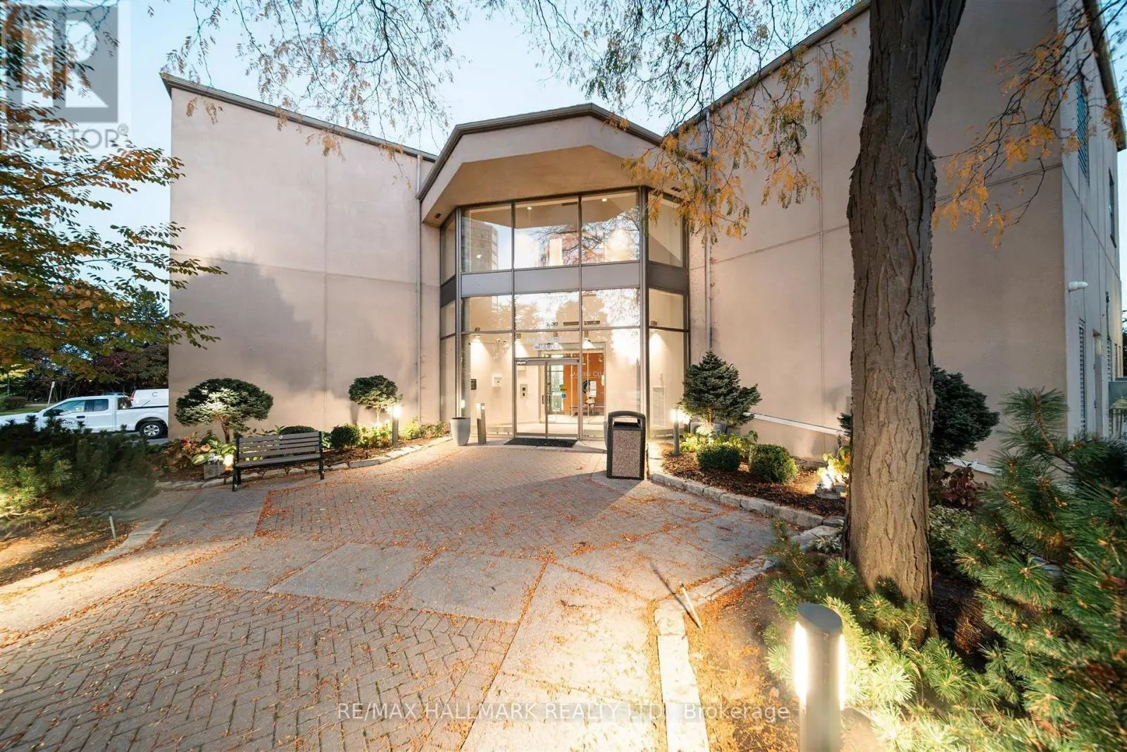 707 - 2267 LAKESHORE BOULEVARD W