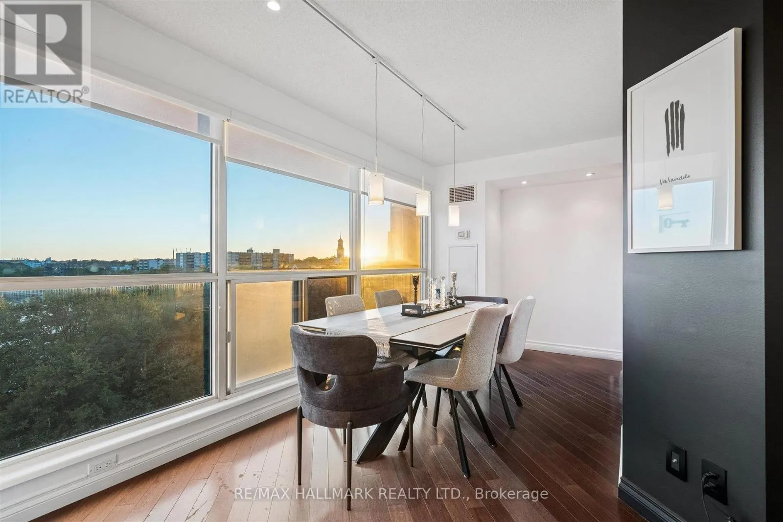 707 - 2267 LAKESHORE BOULEVARD W