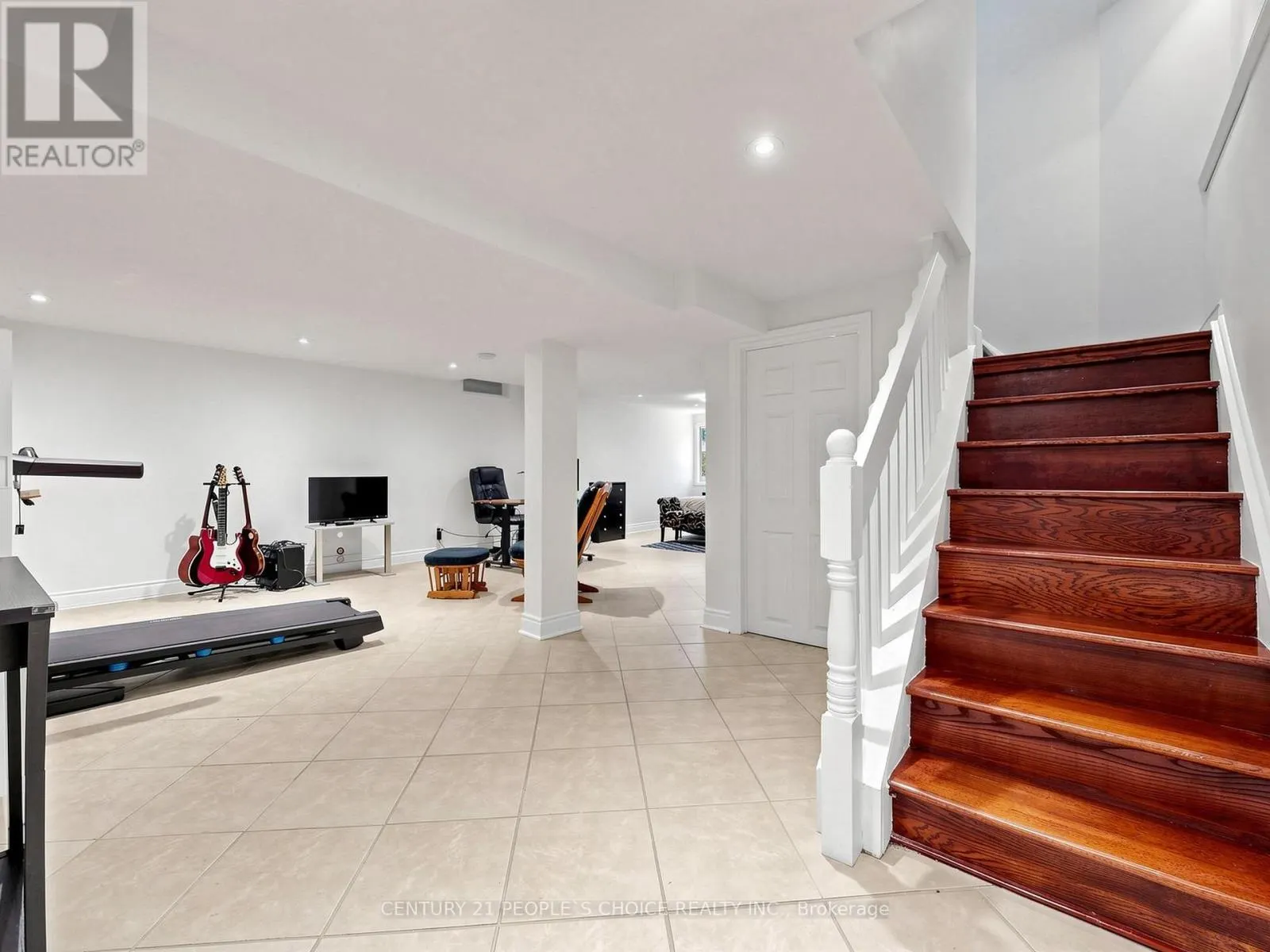 6318 CAMGREEN CIRCLE