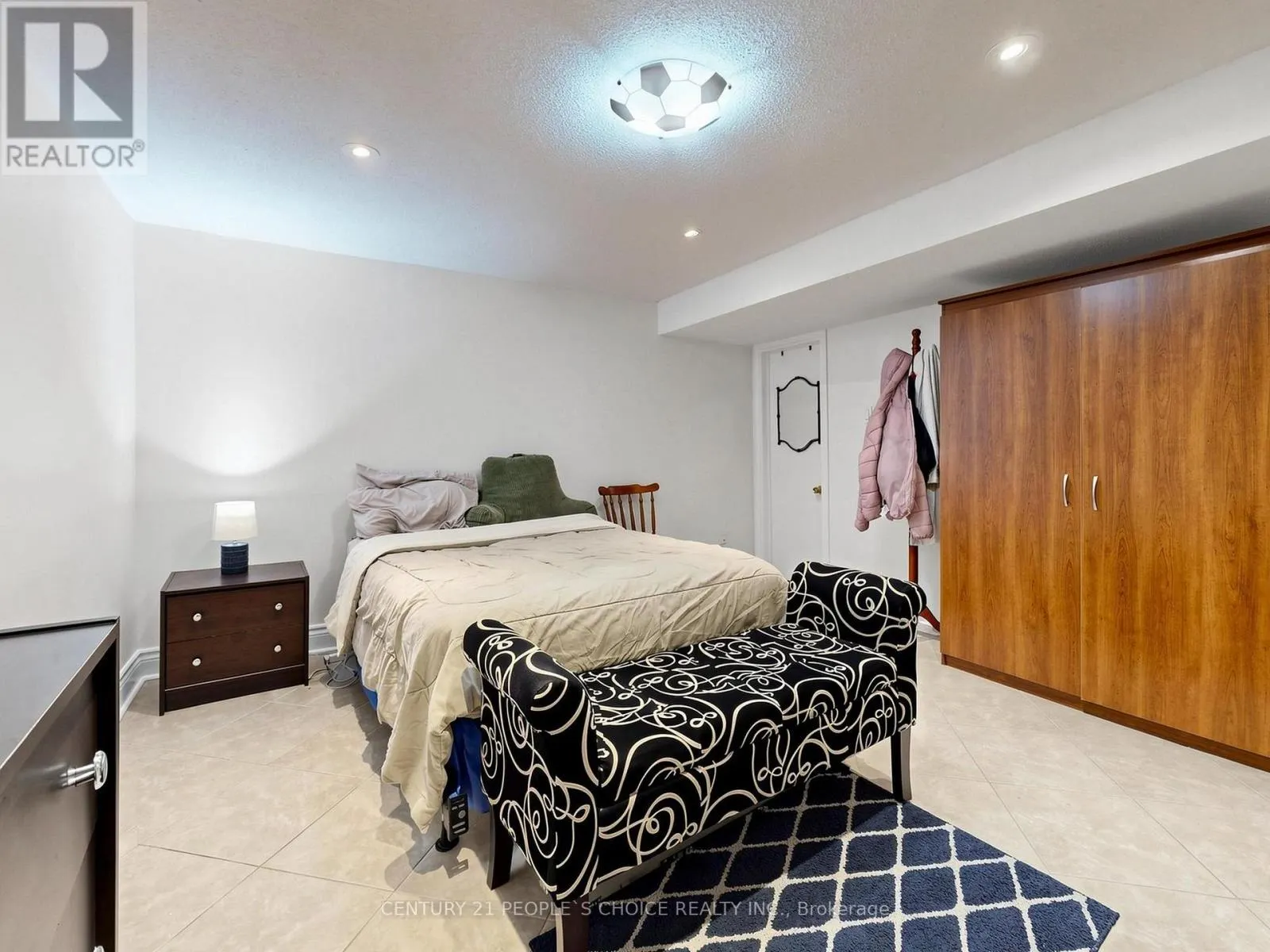 6318 CAMGREEN CIRCLE