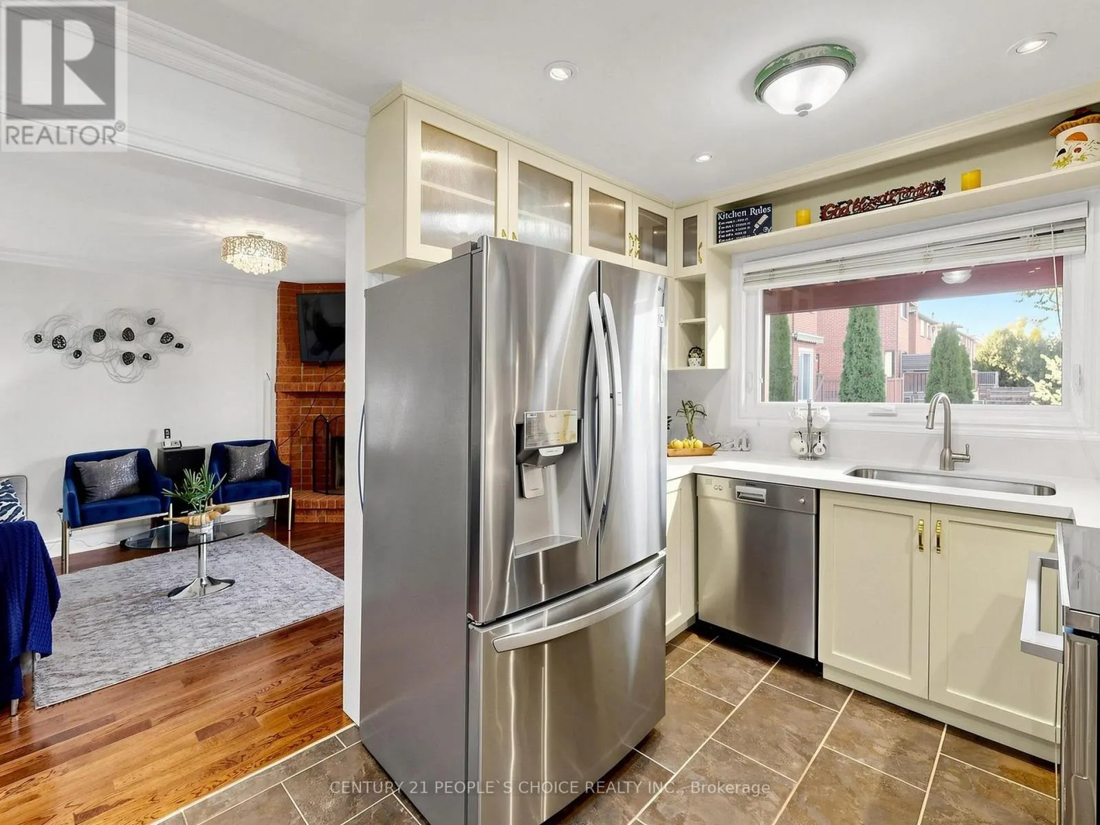6318 CAMGREEN CIRCLE