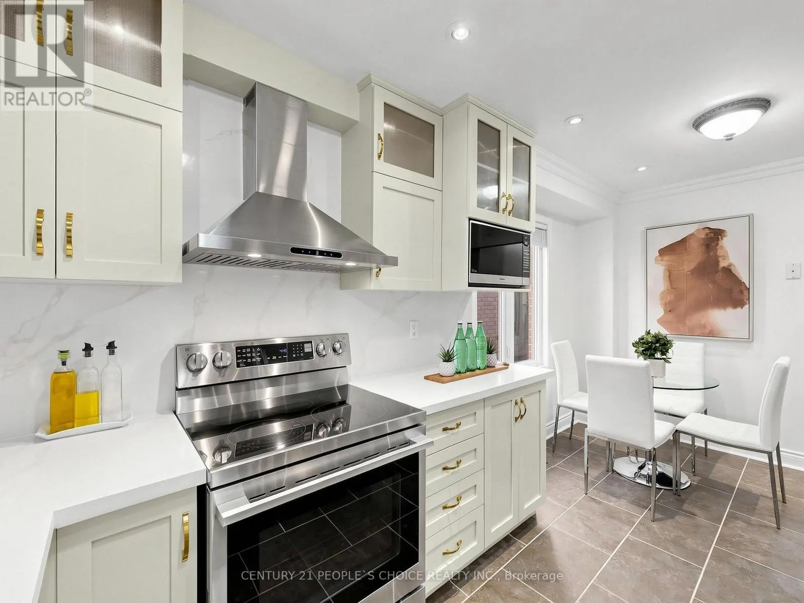 6318 CAMGREEN CIRCLE