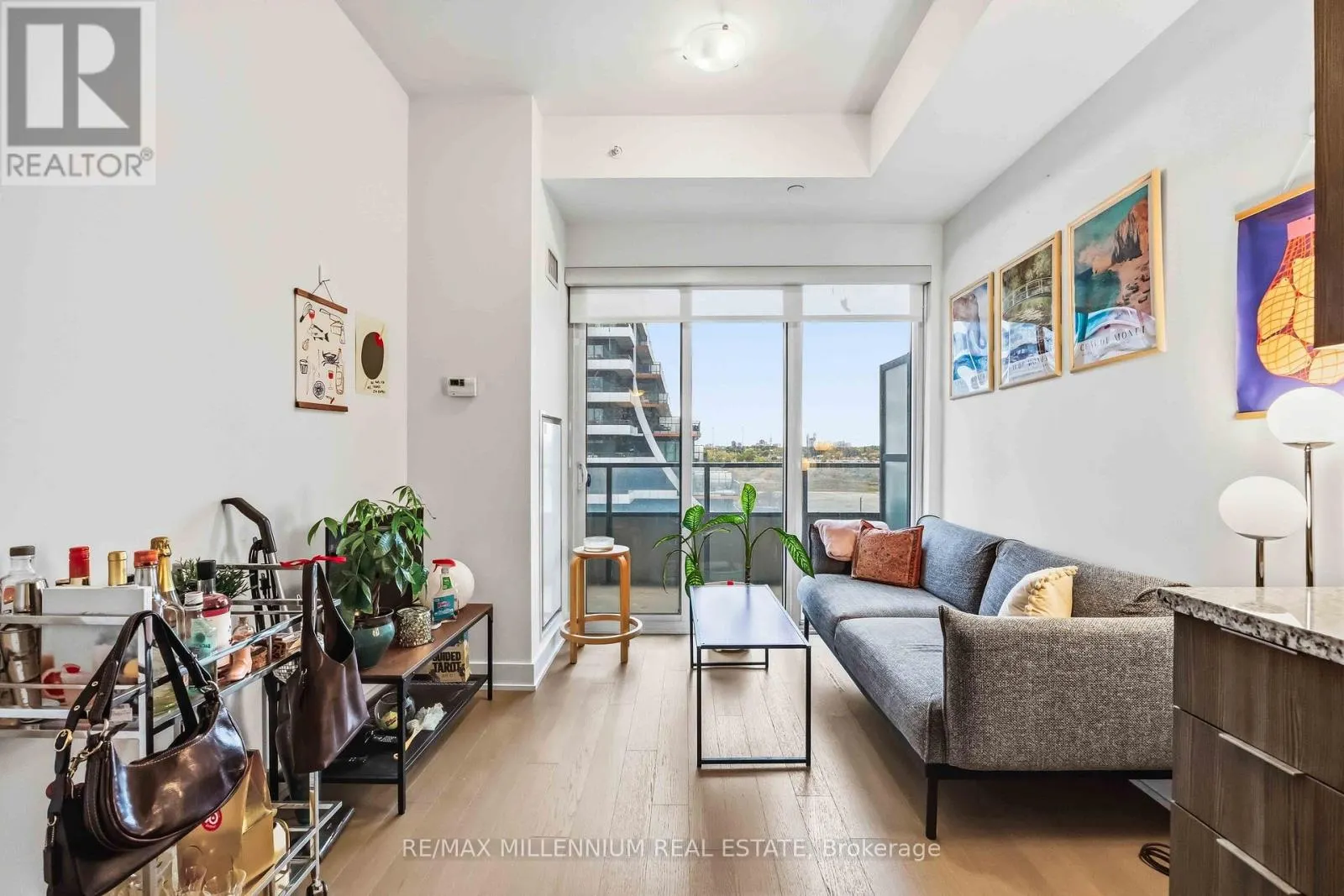 803 - 20 SHORE BREEZE DRIVE