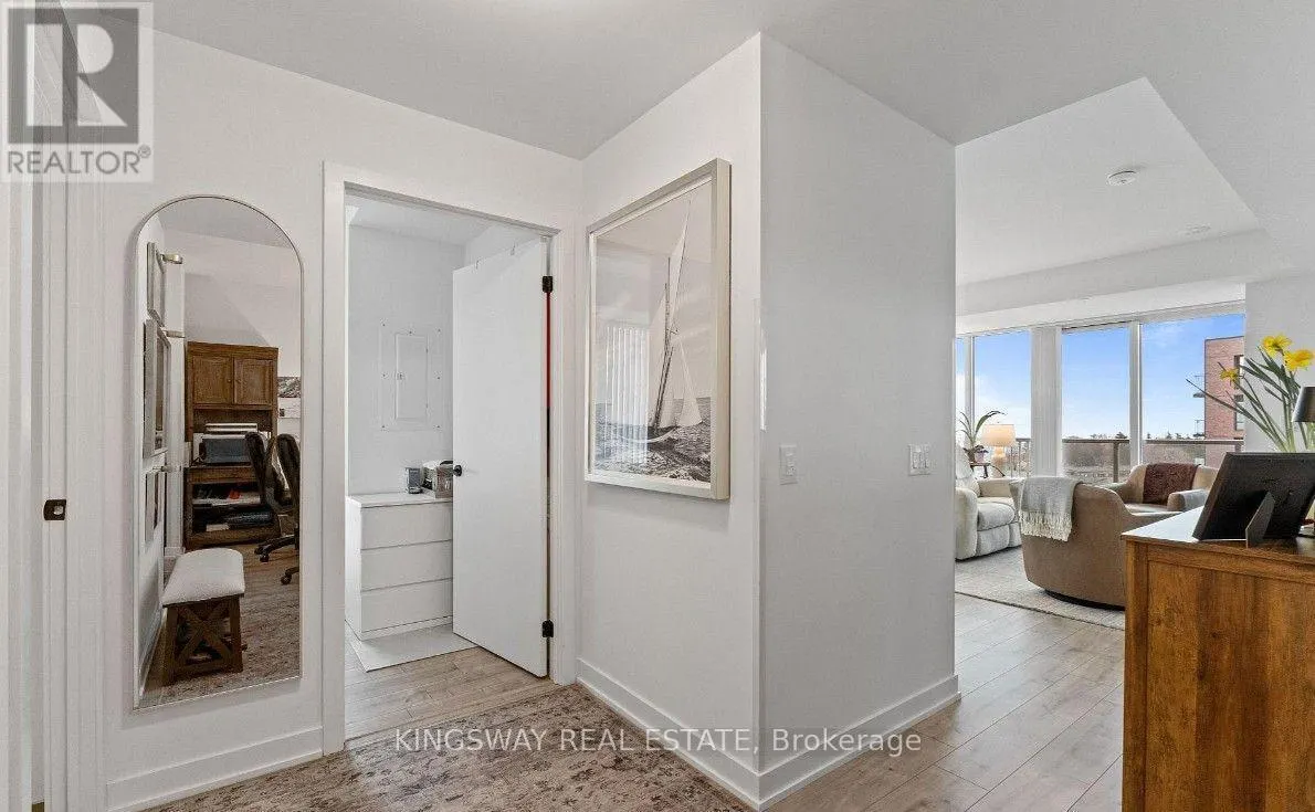912 - 220 MISSINNIHE WAY