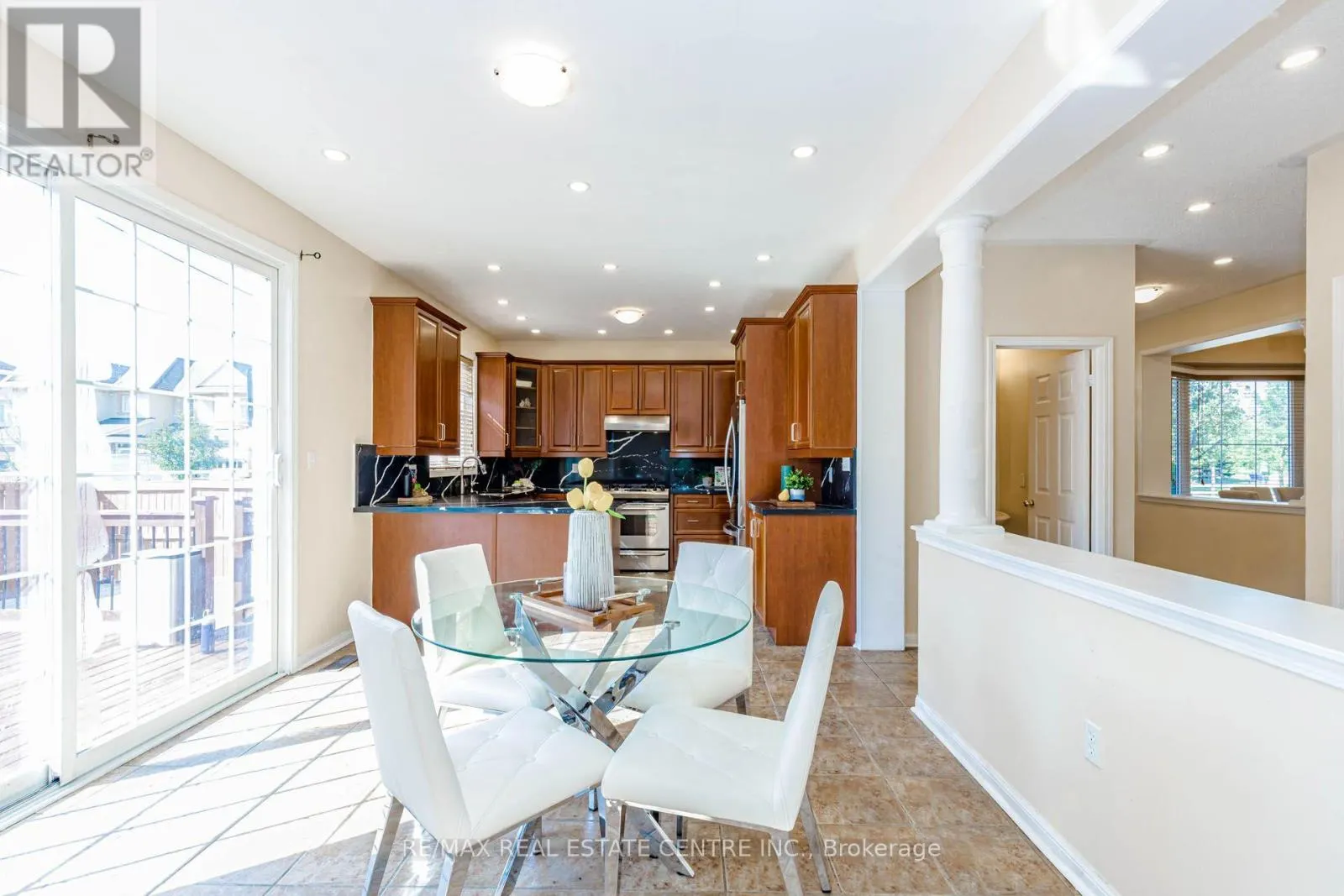 14 ALBORETO WAY