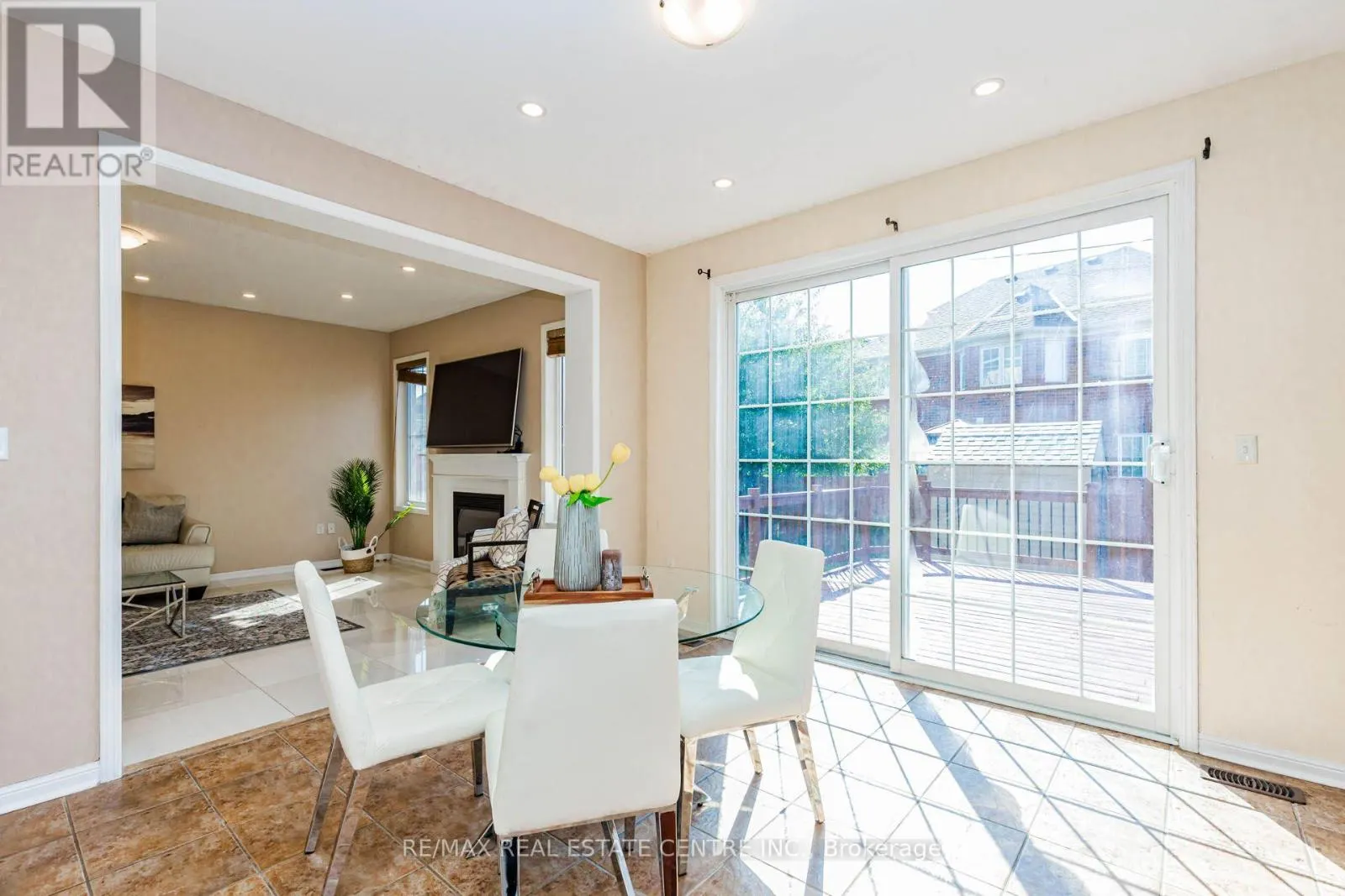 14 ALBORETO WAY