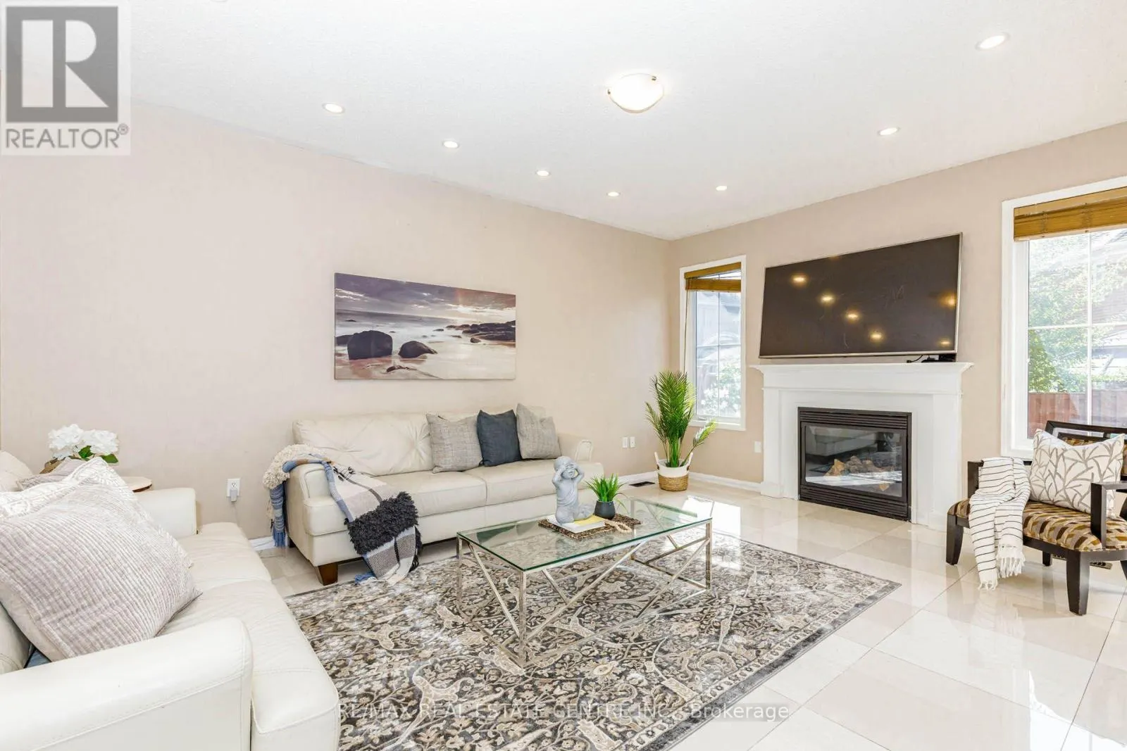 14 ALBORETO WAY