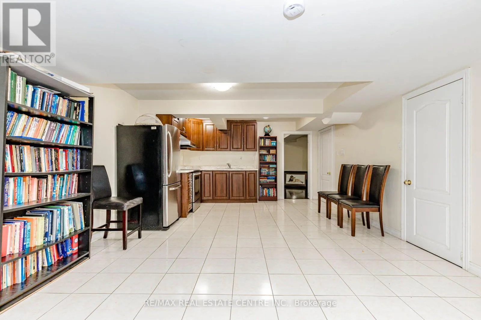 14 ALBORETO WAY