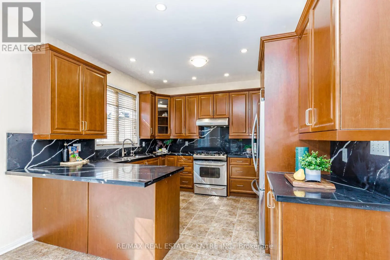 14 ALBORETO WAY