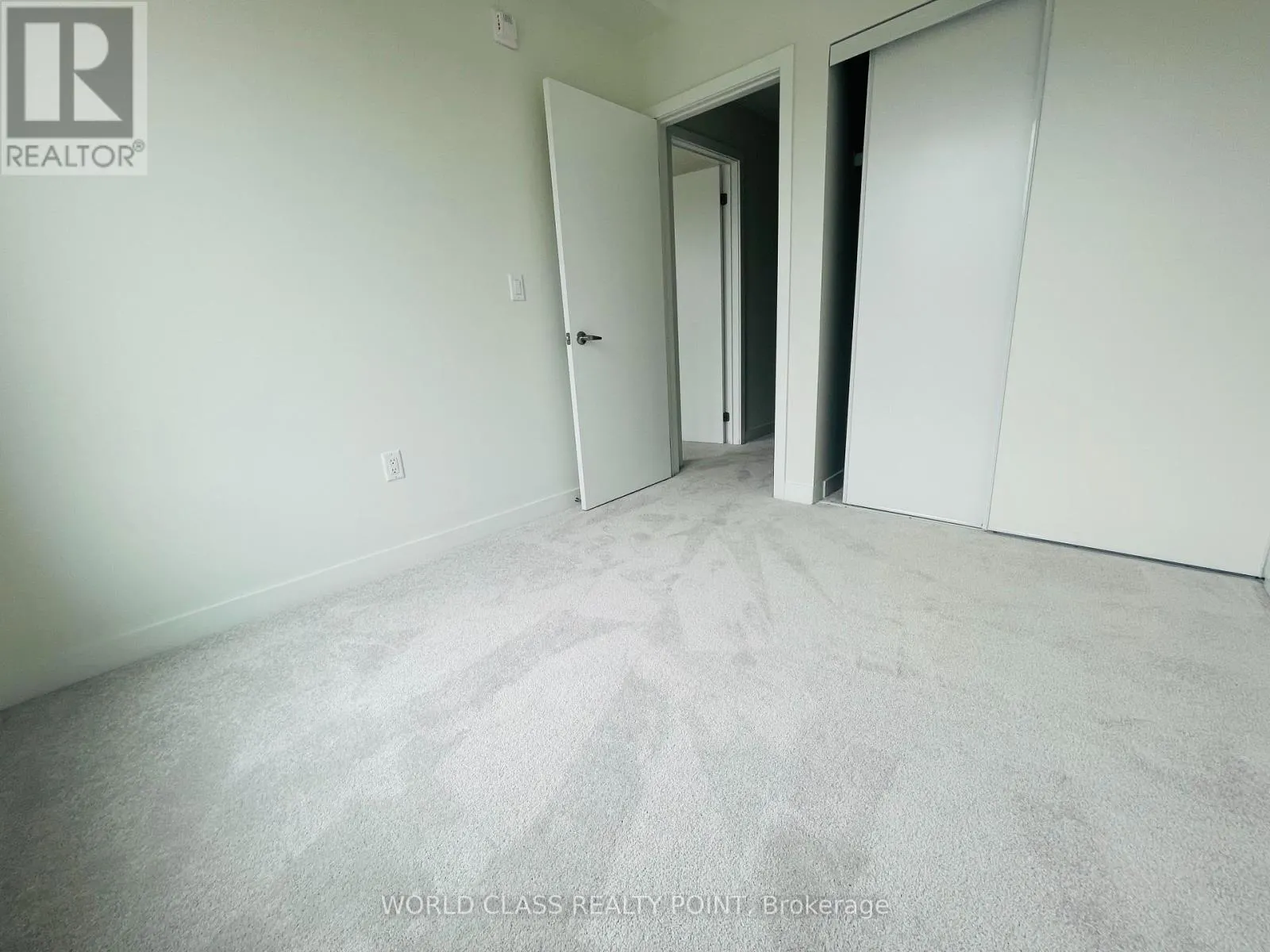 25 - 3546 COLONIAL DRIVE
