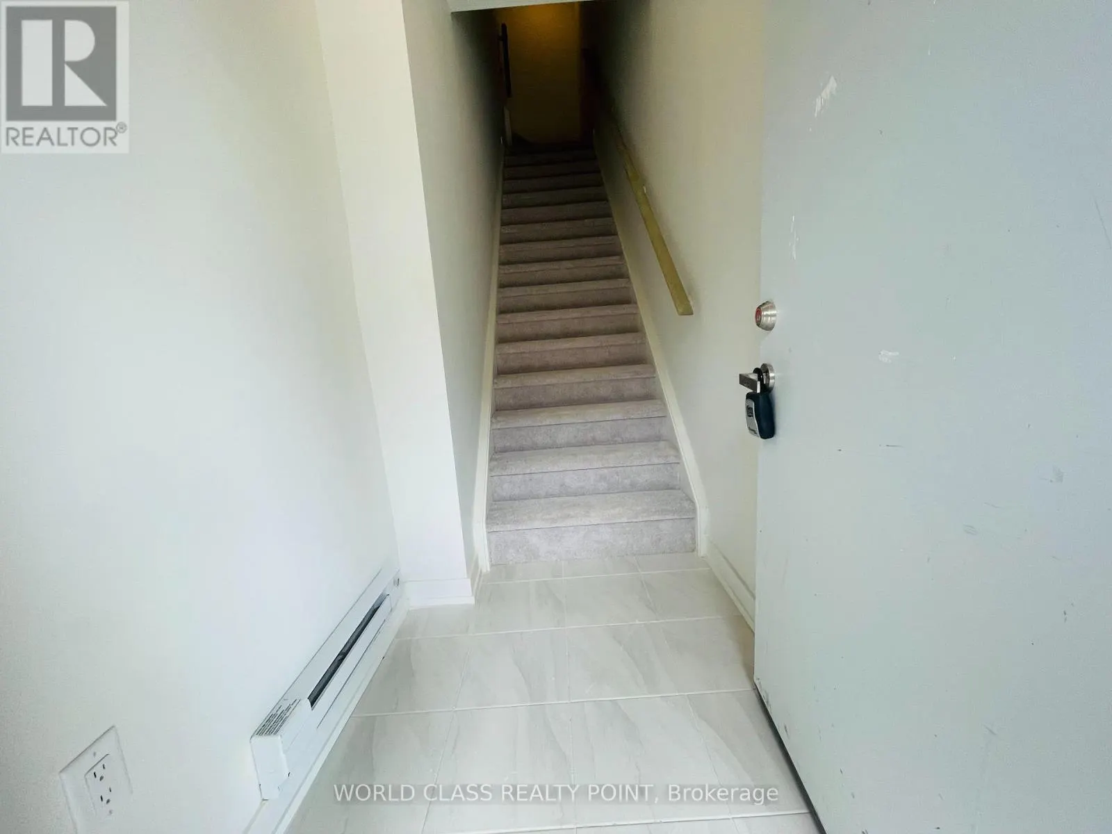 25 - 3546 COLONIAL DRIVE