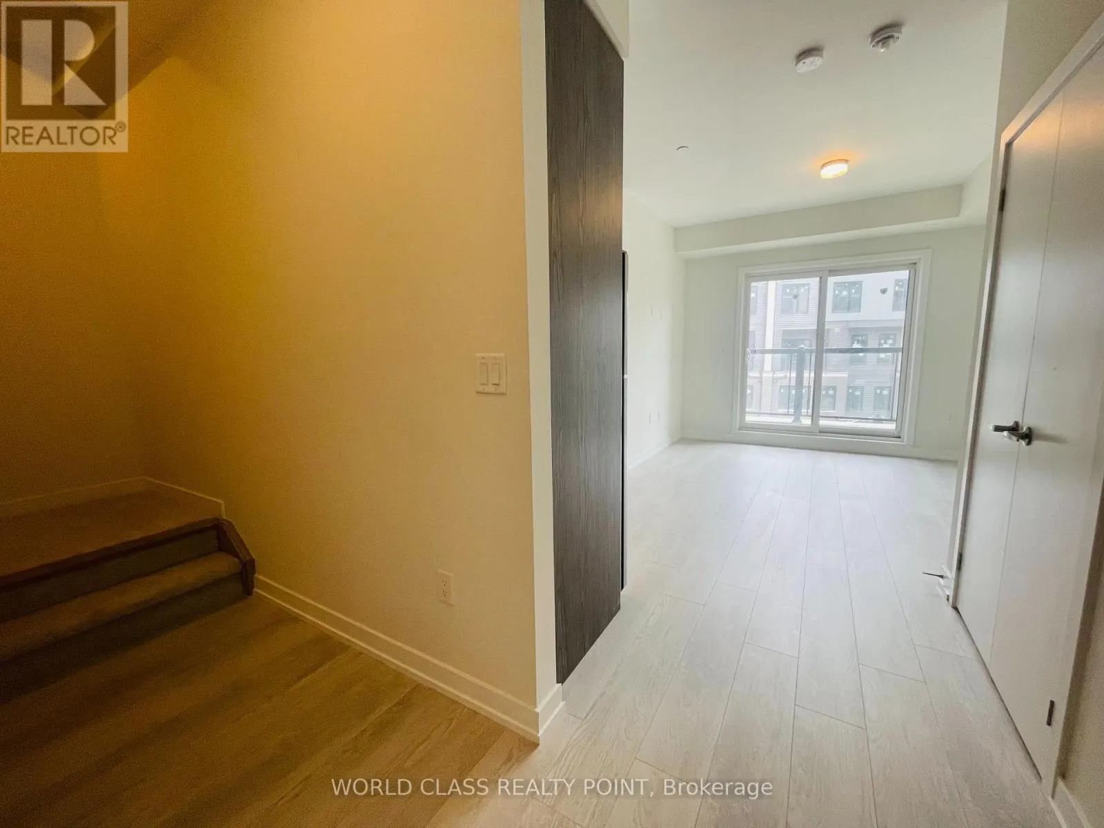 25 - 3546 COLONIAL DRIVE