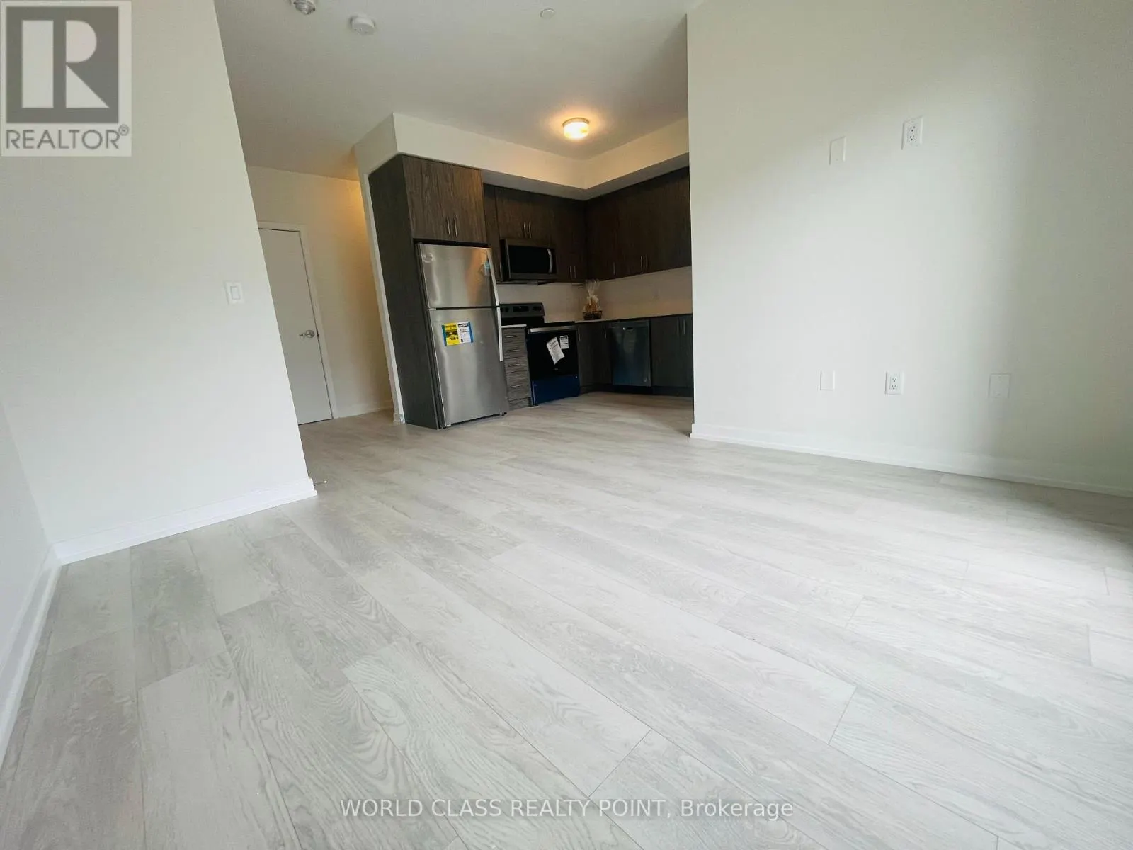 25 - 3546 COLONIAL DRIVE