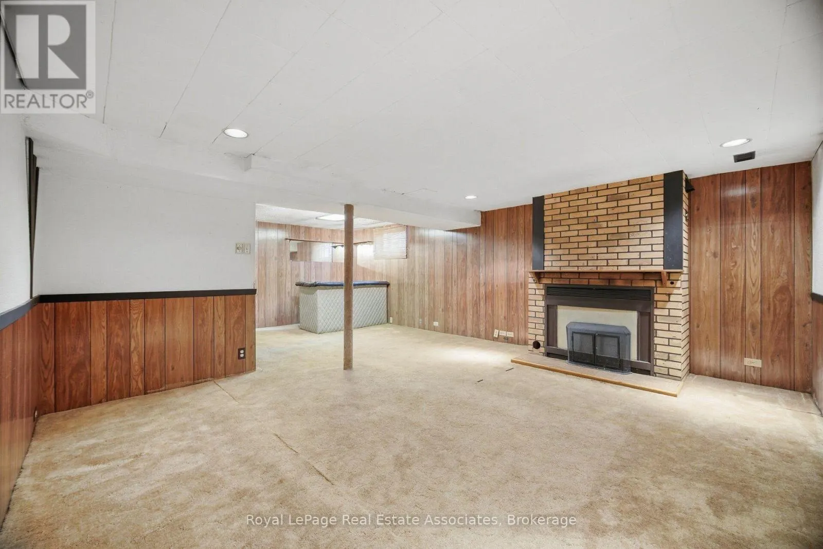 68 ALLENBY AVENUE
