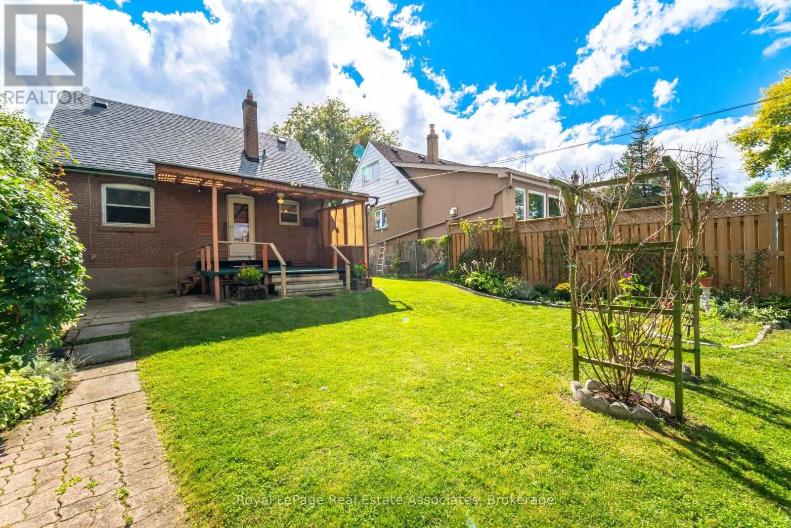68 ALLENBY AVENUE