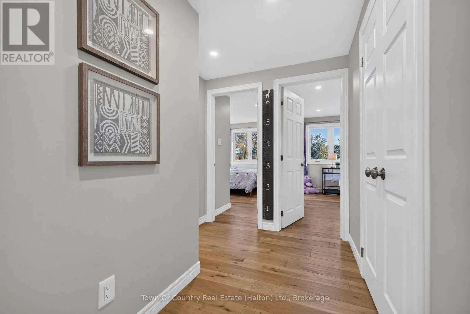 581 LORD SIMCOE COURT