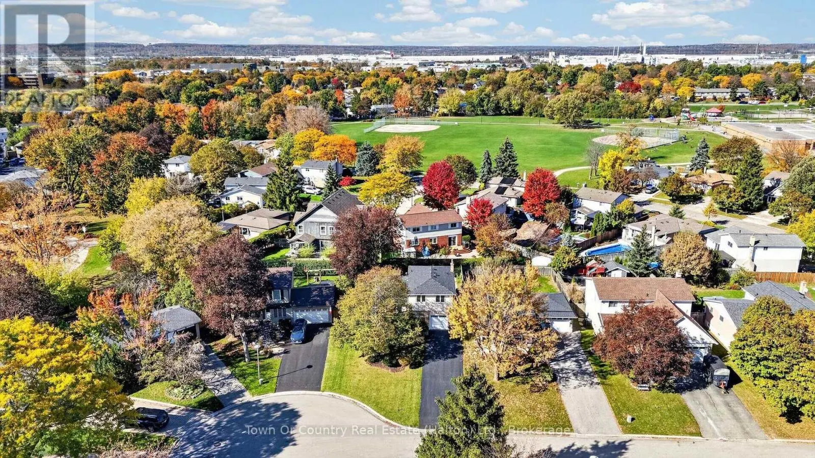 581 LORD SIMCOE COURT