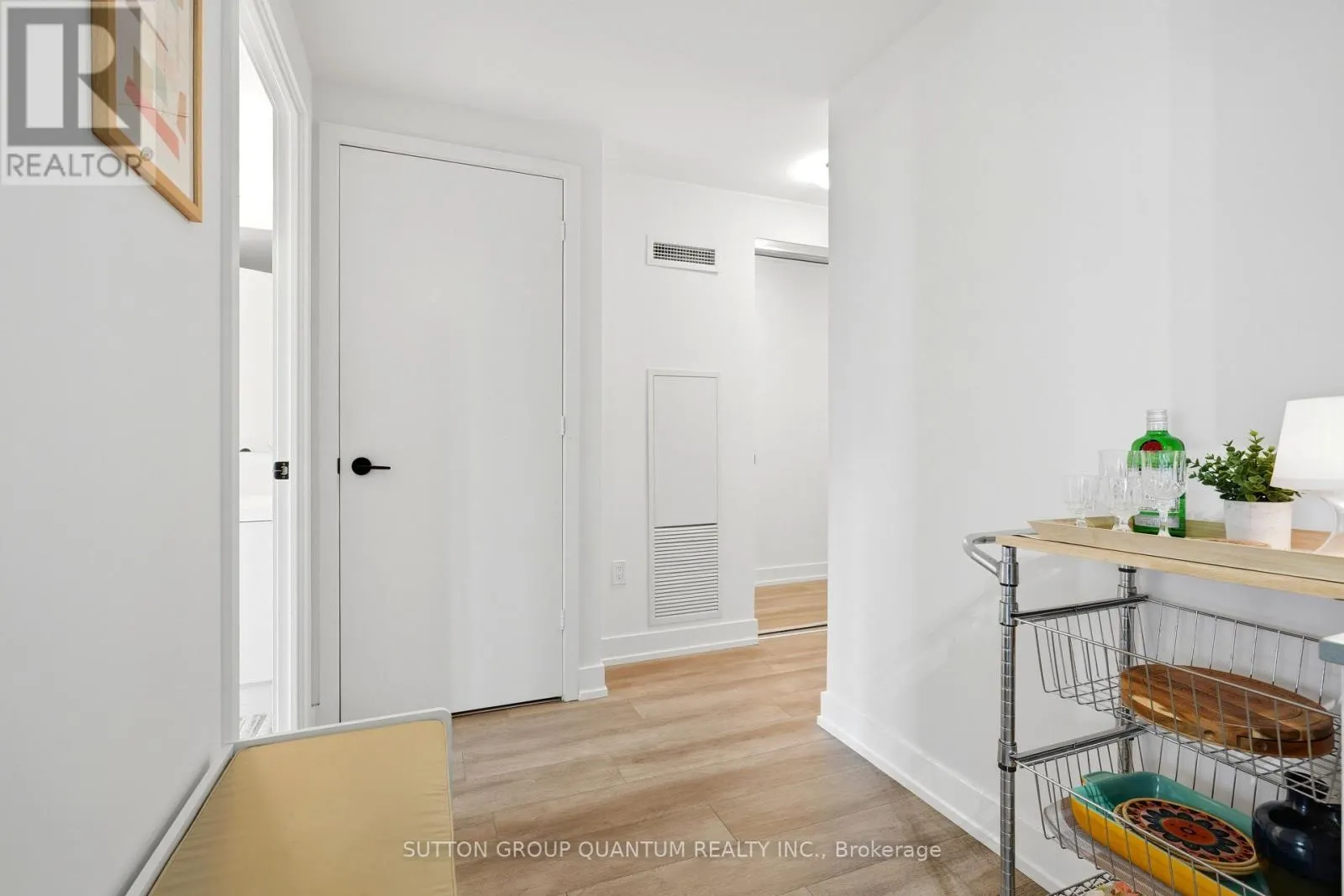 407 - 50 GEORGE BUTCHART DRIVE