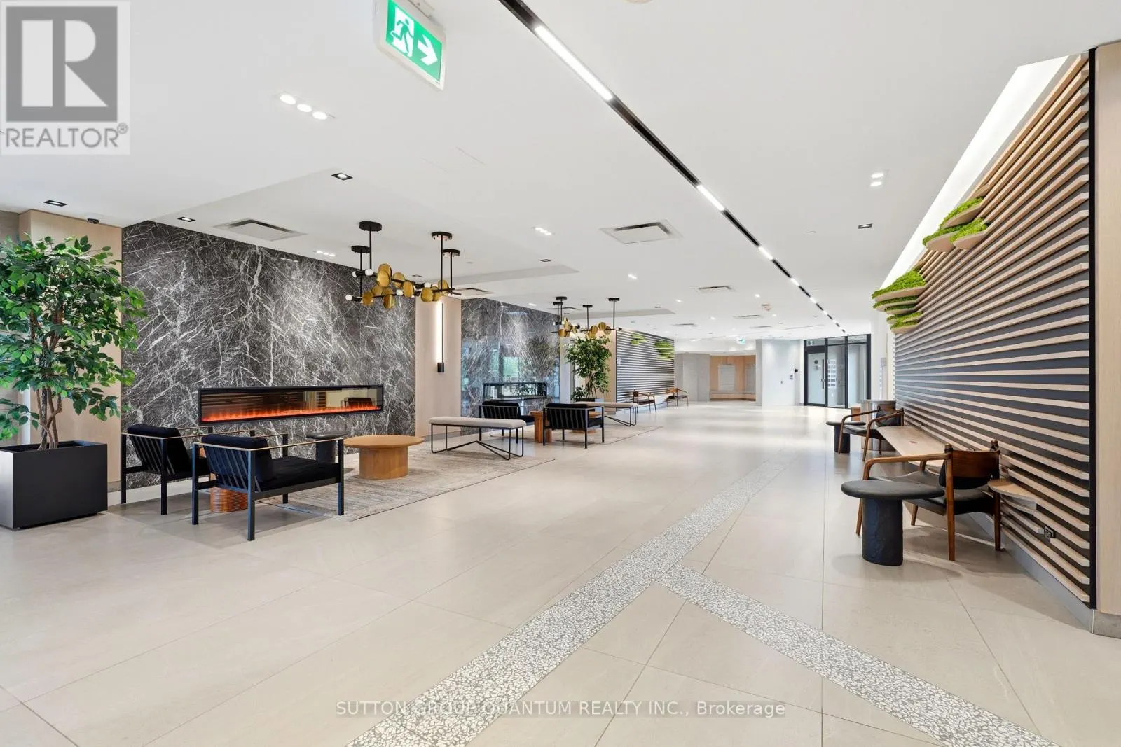 407 - 50 GEORGE BUTCHART DRIVE