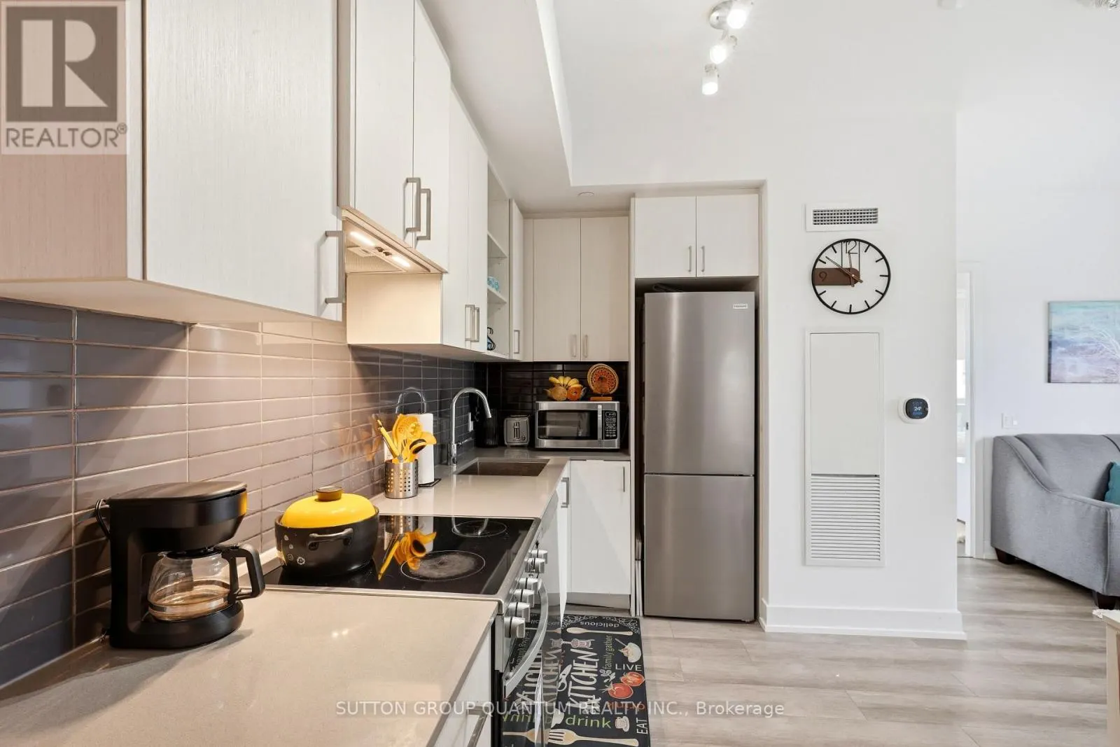 407 - 50 GEORGE BUTCHART DRIVE