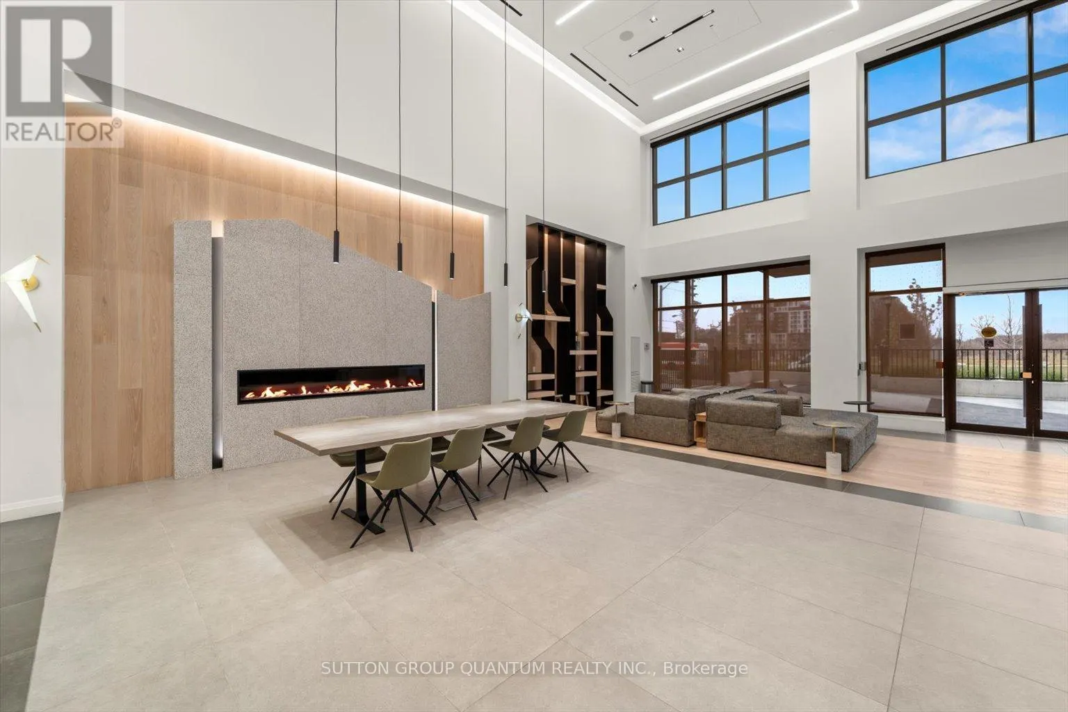 407 - 50 GEORGE BUTCHART DRIVE
