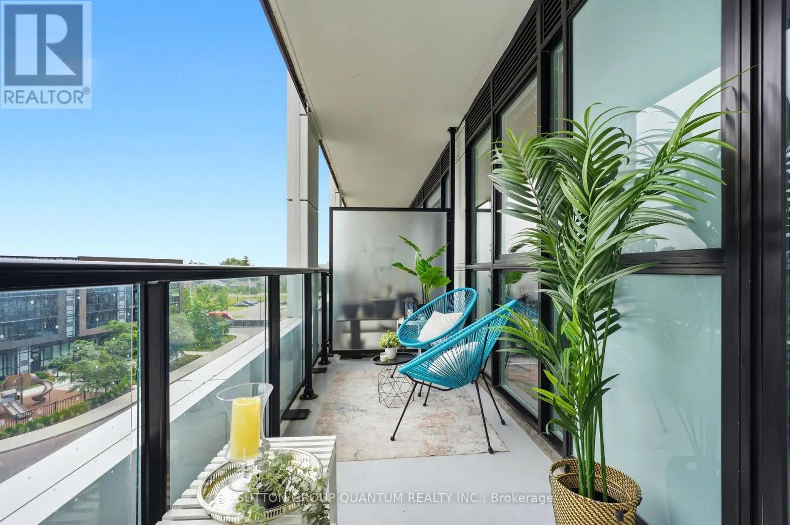 407 - 50 GEORGE BUTCHART DRIVE