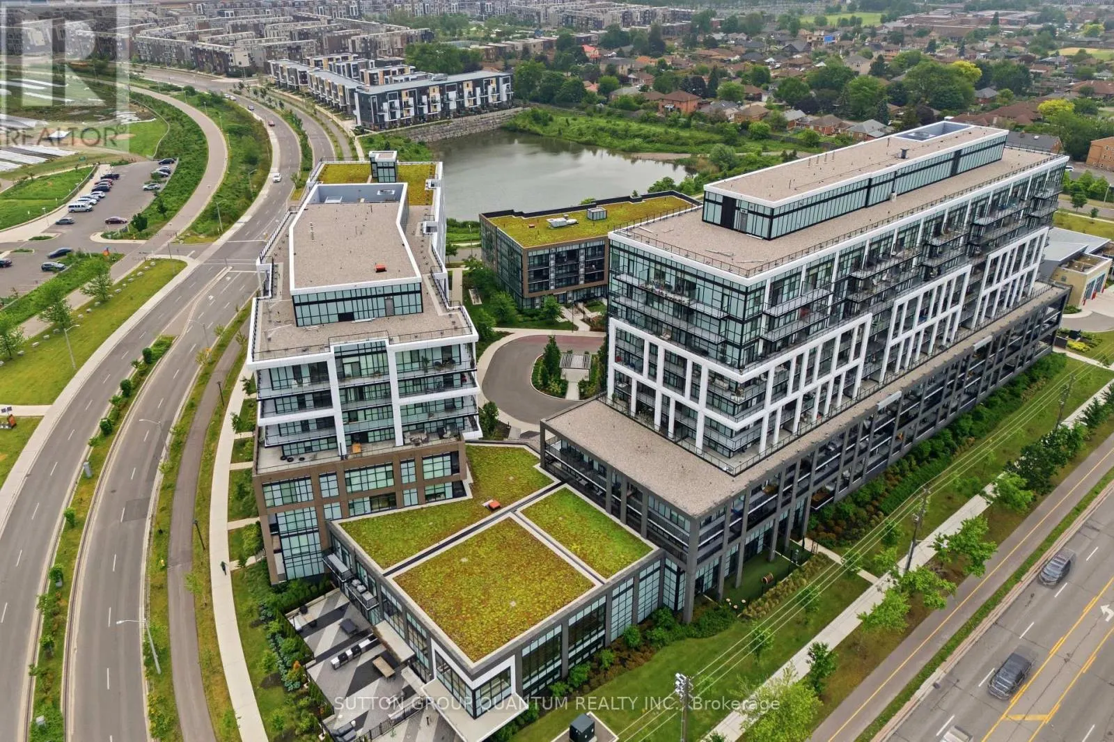 407 - 50 GEORGE BUTCHART DRIVE