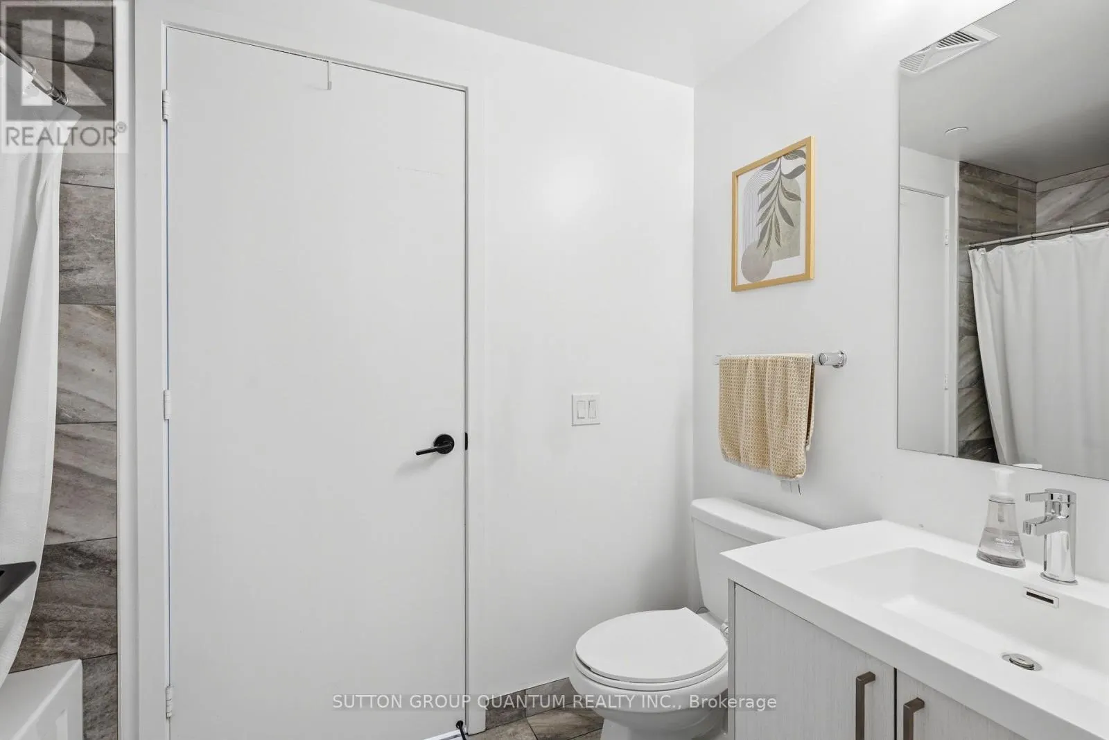 407 - 50 GEORGE BUTCHART DRIVE