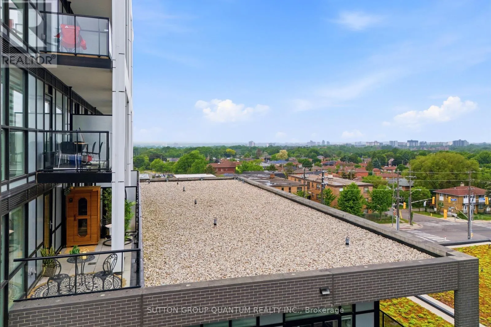 407 - 50 GEORGE BUTCHART DRIVE