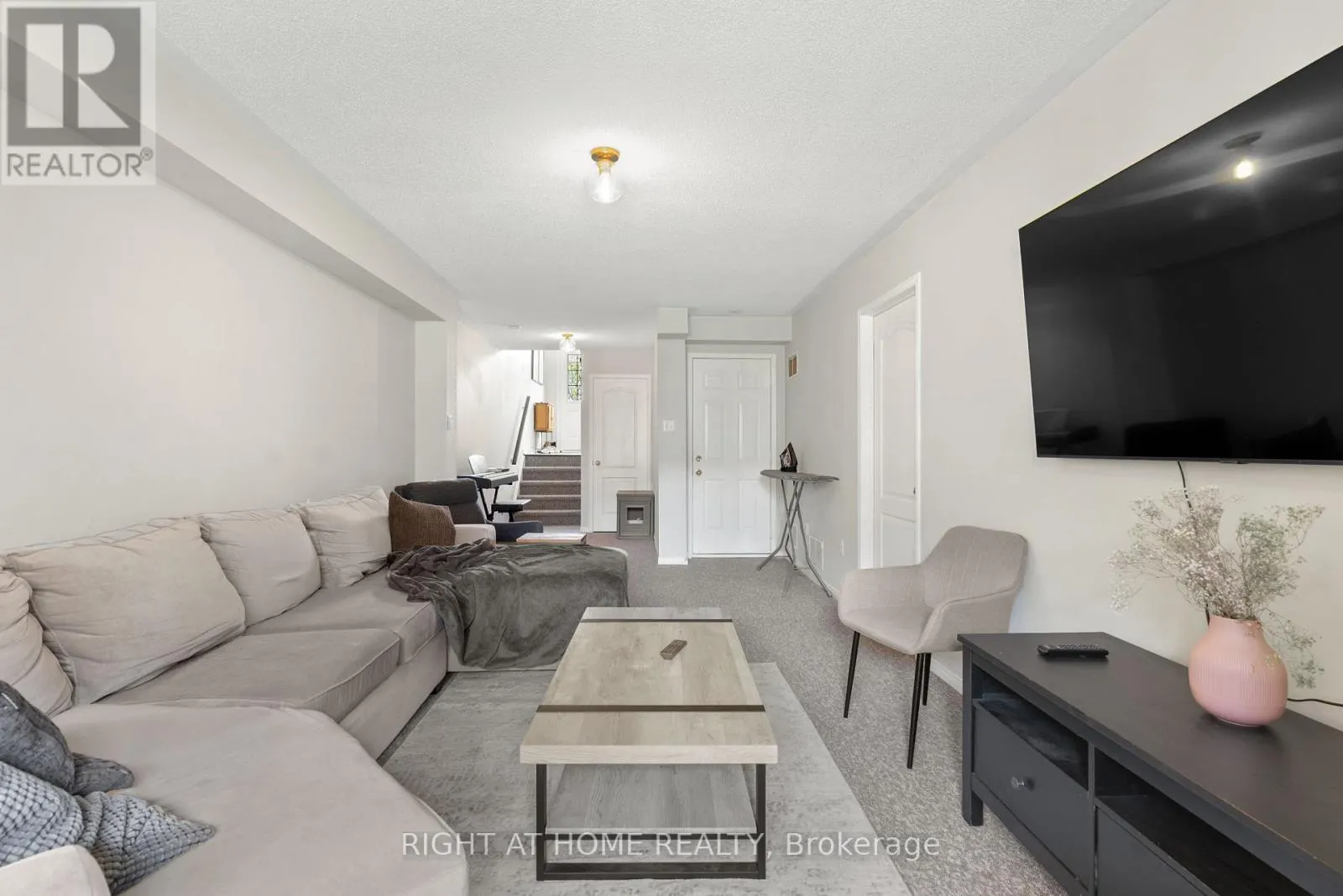 58 - 601 SHORELINE DRIVE
