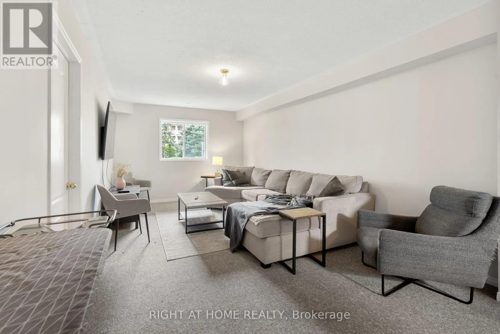 58 - 601 SHORELINE DRIVE