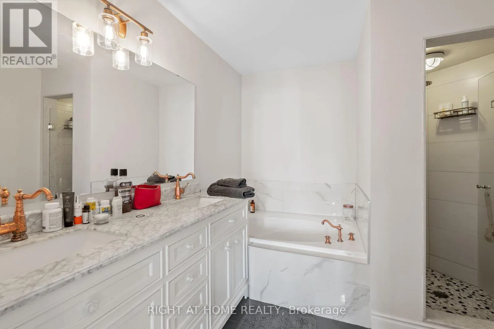 58 - 601 SHORELINE DRIVE