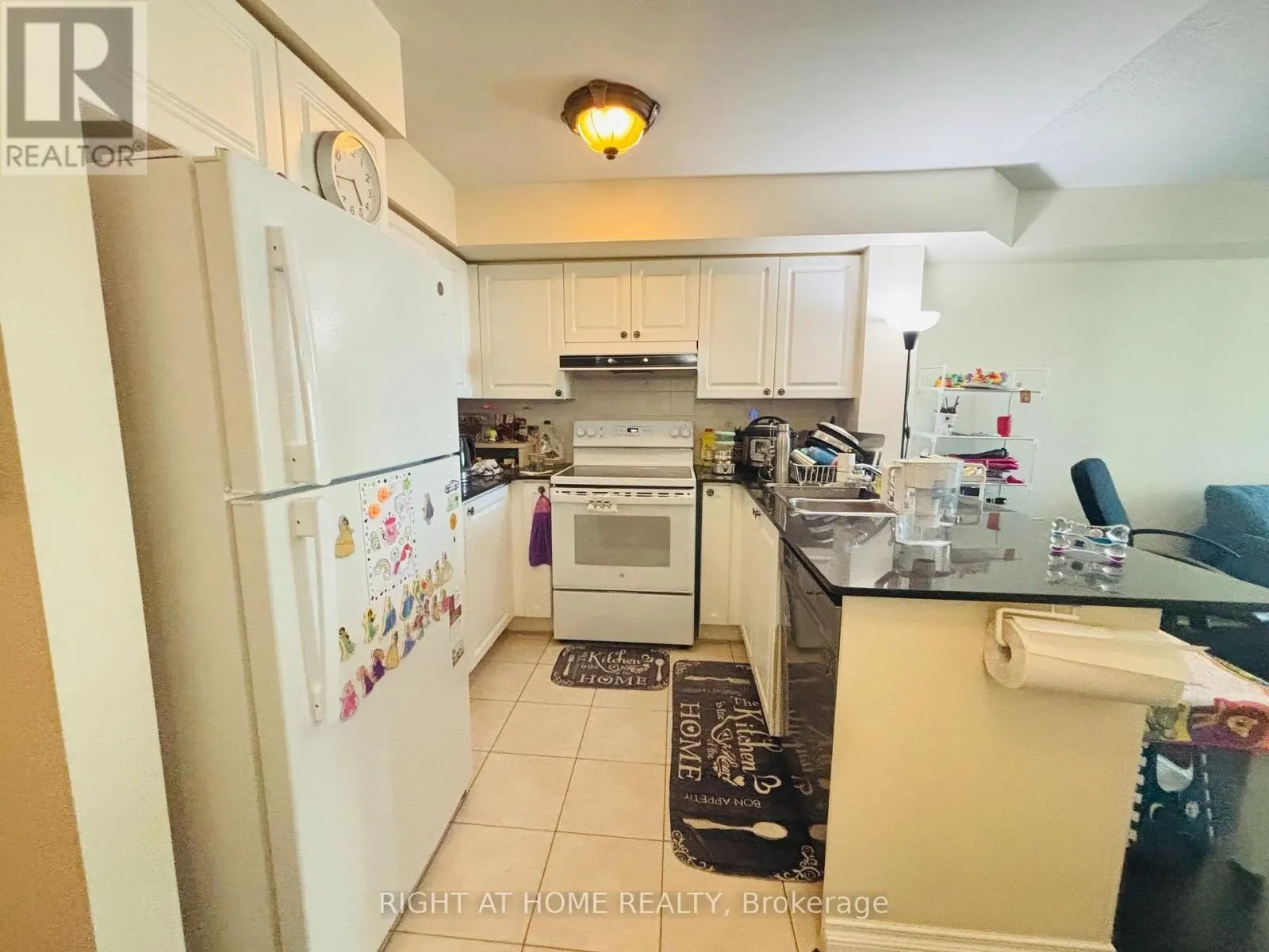 1301 - 33 ELM DRIVE W