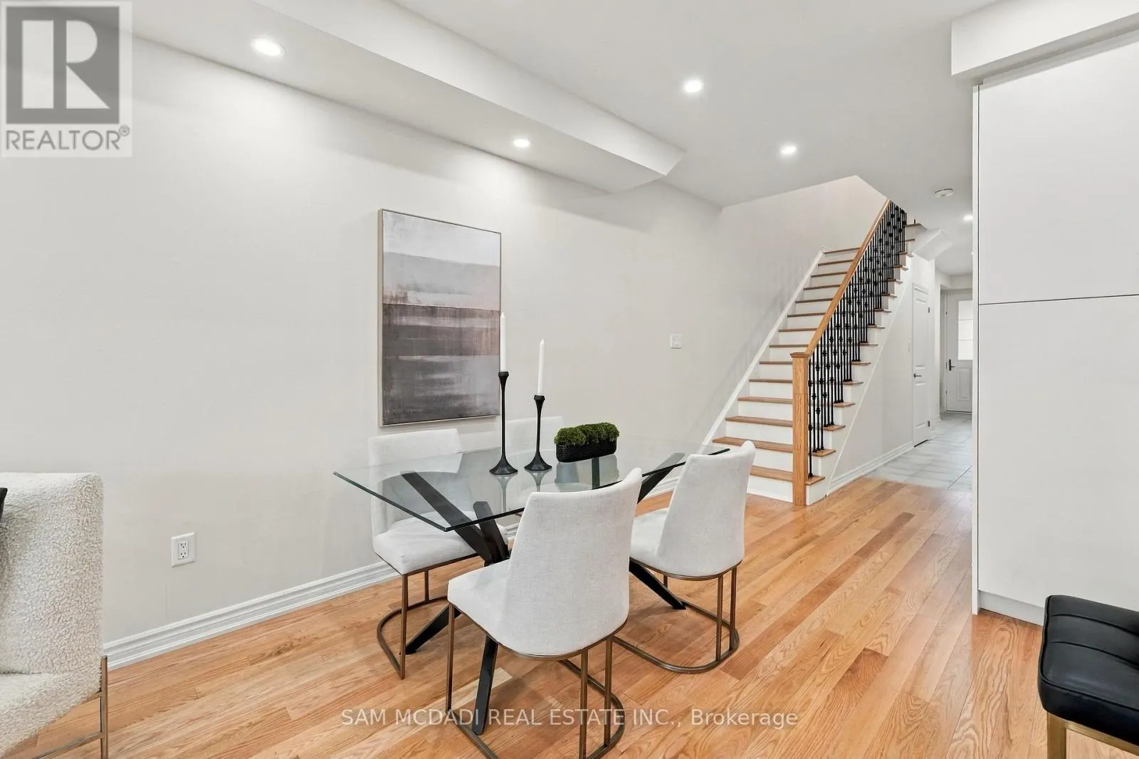 2076 COPPENWOOD COMMON