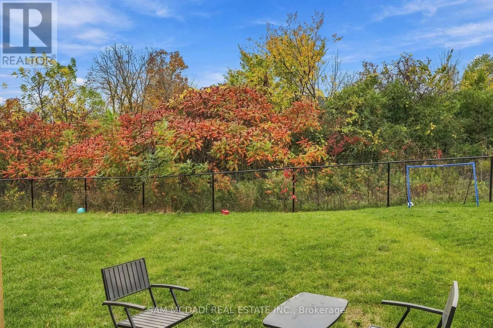 2076 COPPENWOOD COMMON