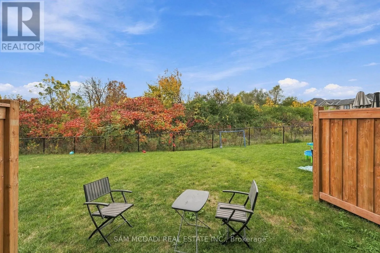 2076 COPPENWOOD COMMON