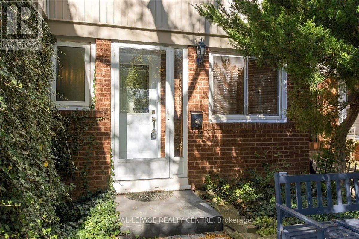 3581 ASH ROW CRESCENT