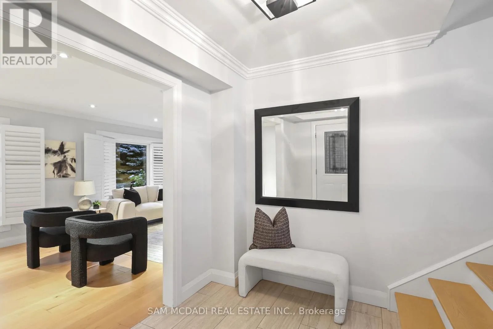 38 KENNINGHALL BOULEVARD