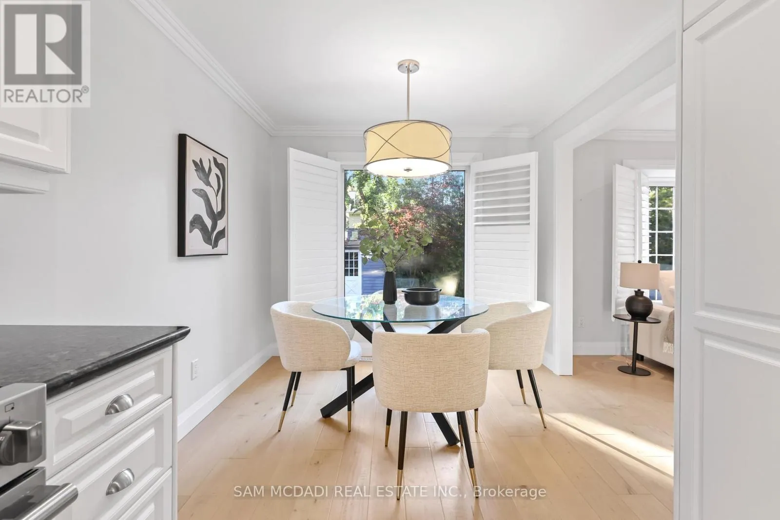 38 KENNINGHALL BOULEVARD