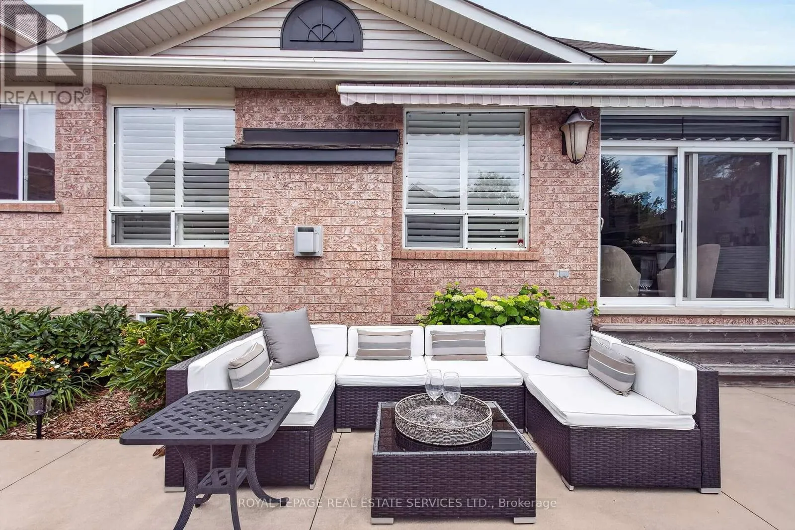 852 TRUDEAU DRIVE
