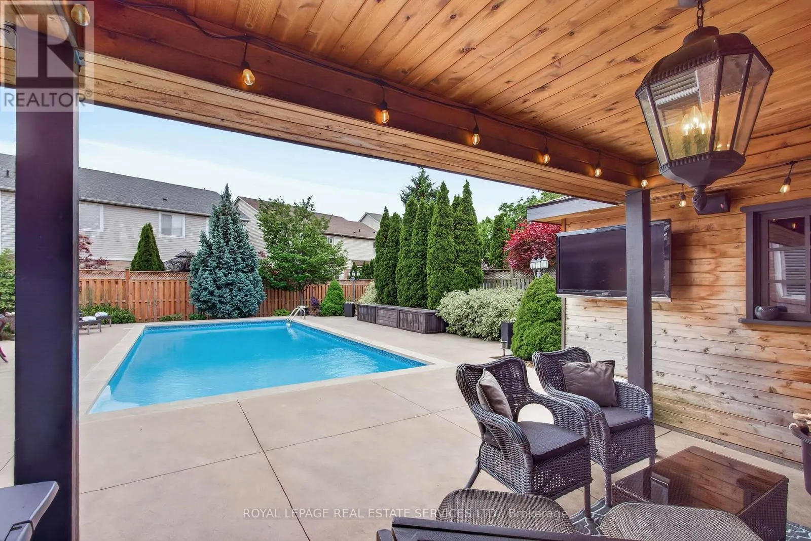852 TRUDEAU DRIVE