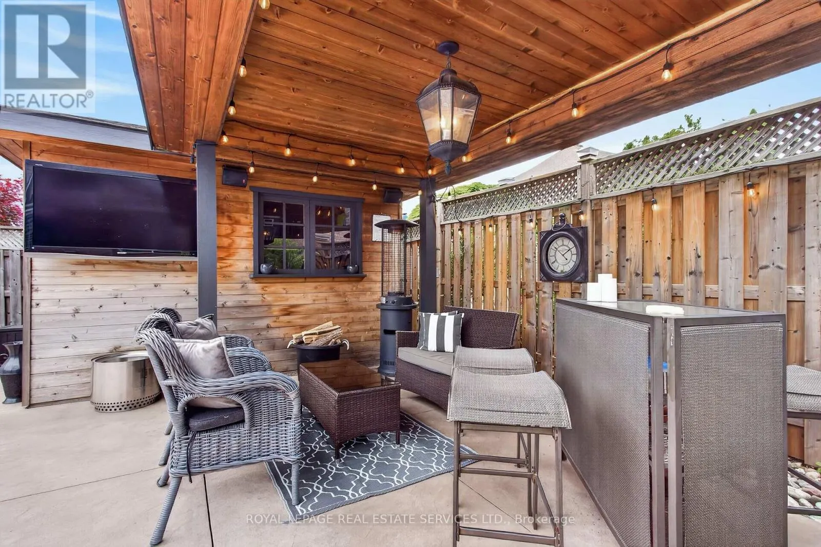 852 TRUDEAU DRIVE