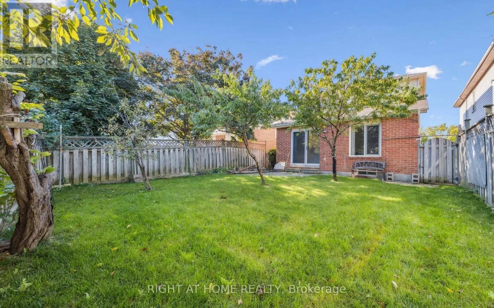 3932 RUSHTON CRESCENT