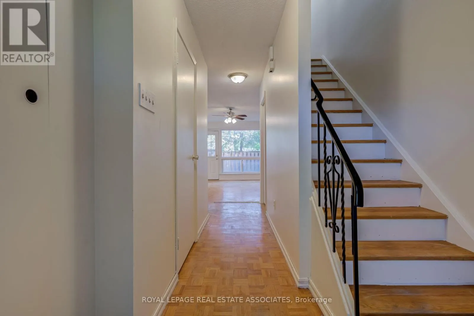 215 MISSISSAUGA VALLEY BOULEVARD