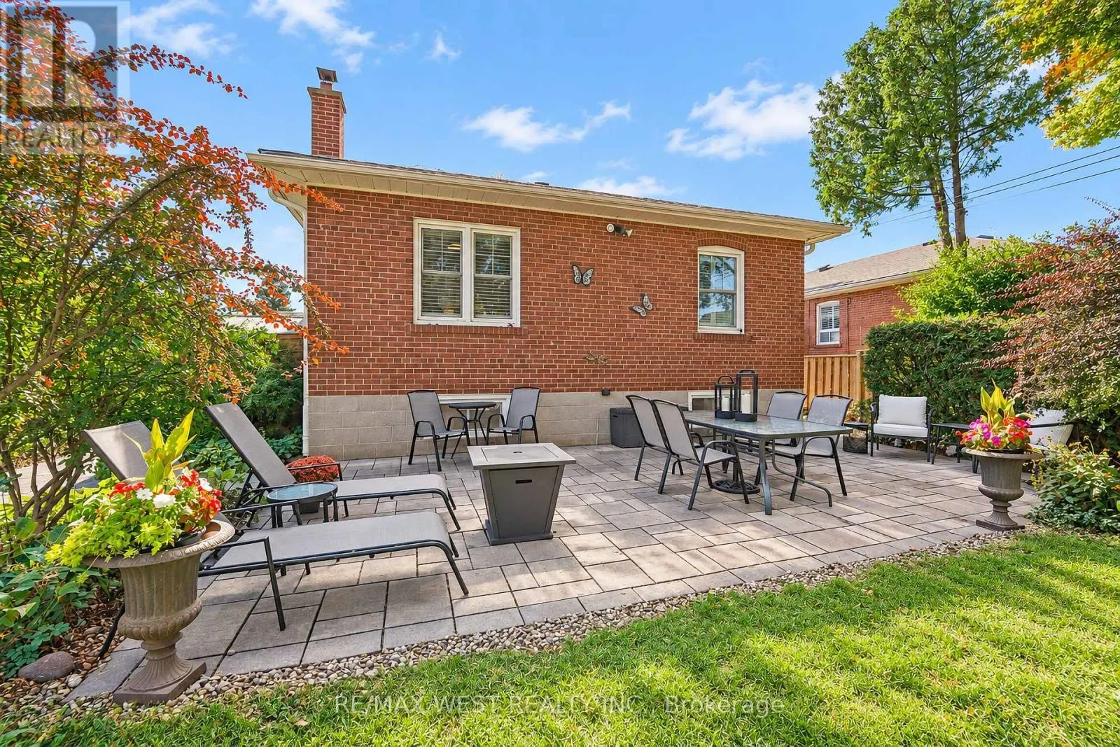 18 NASHLAND AVENUE