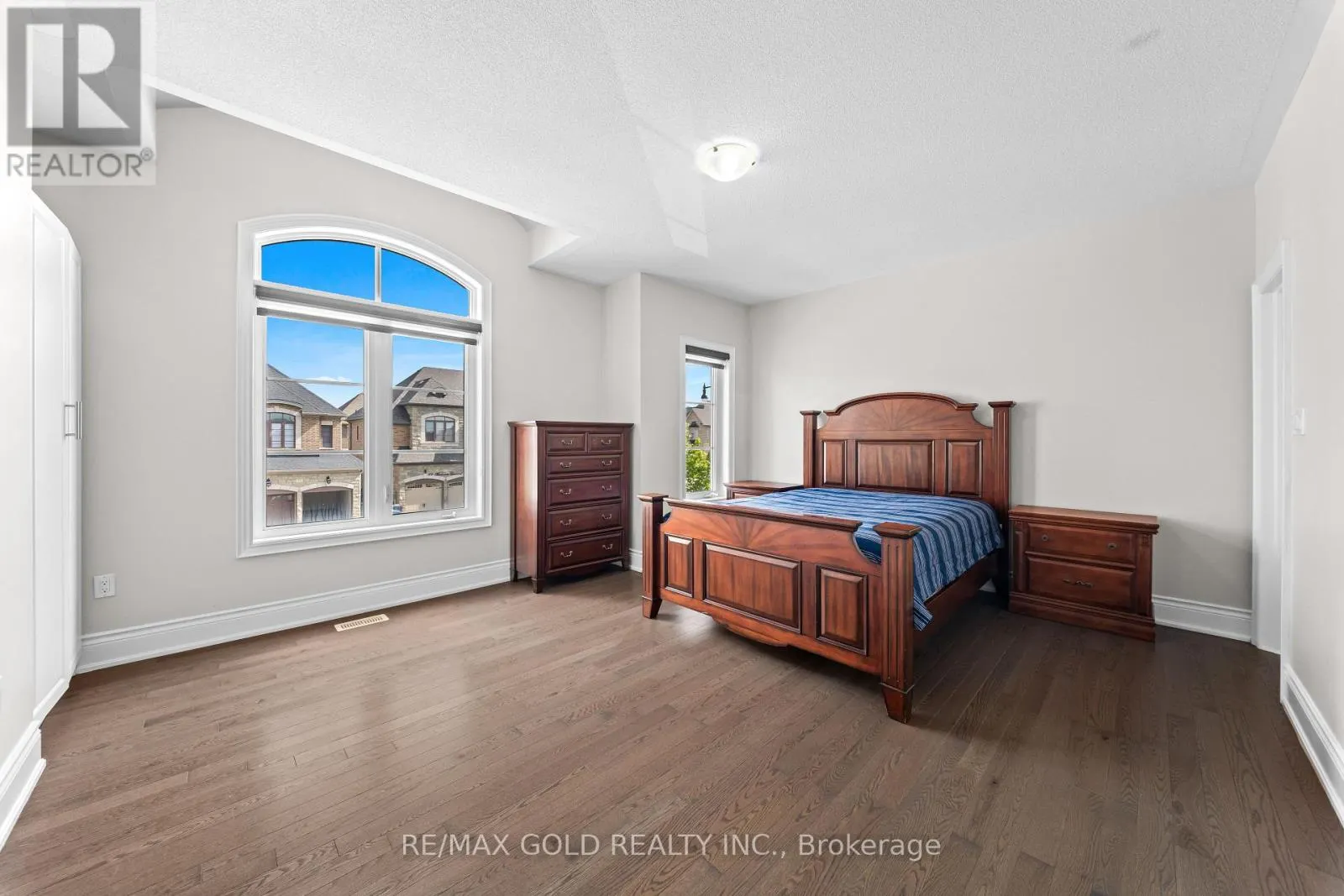 54 GORDON  RANDLE DRIVE