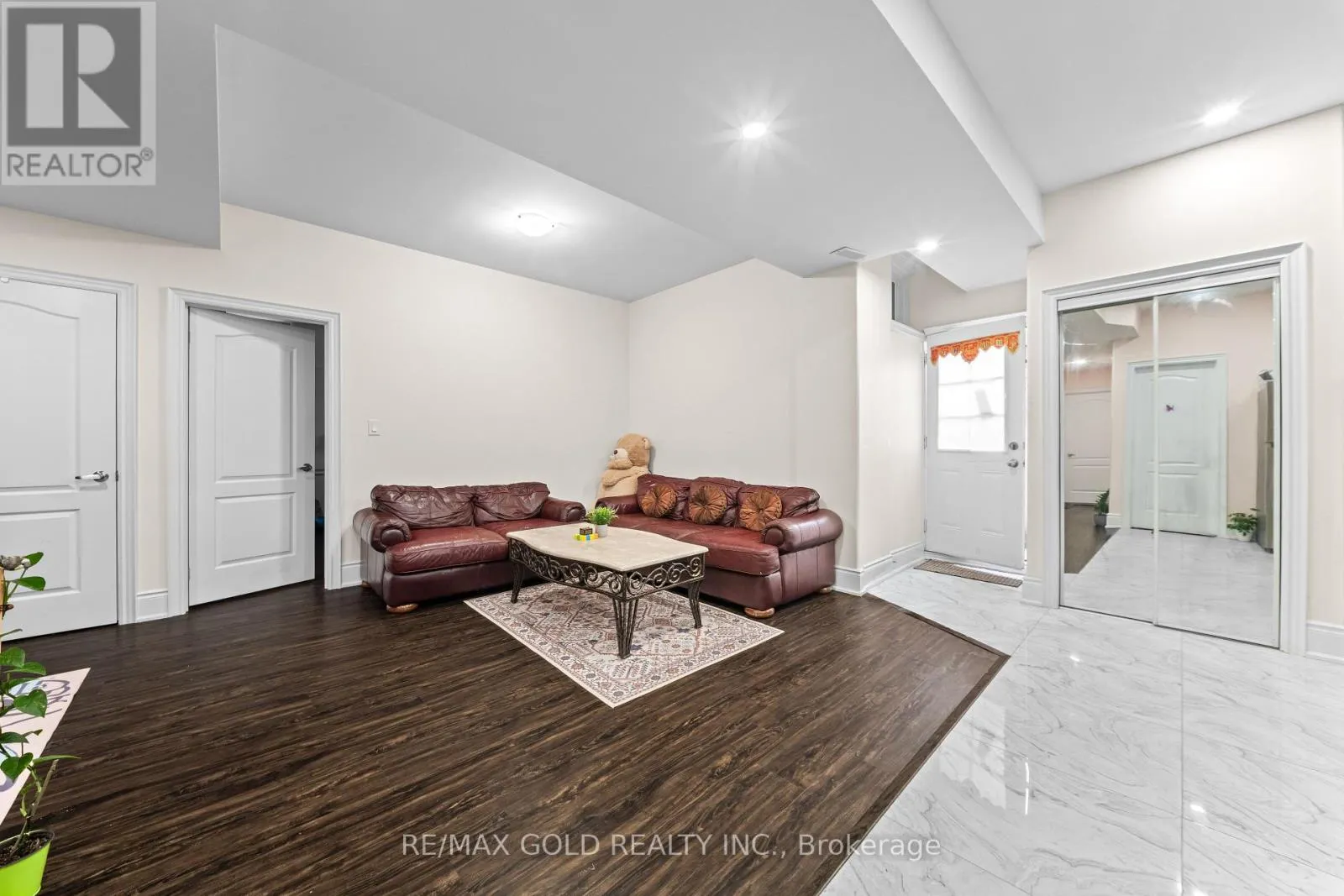 54 GORDON  RANDLE DRIVE