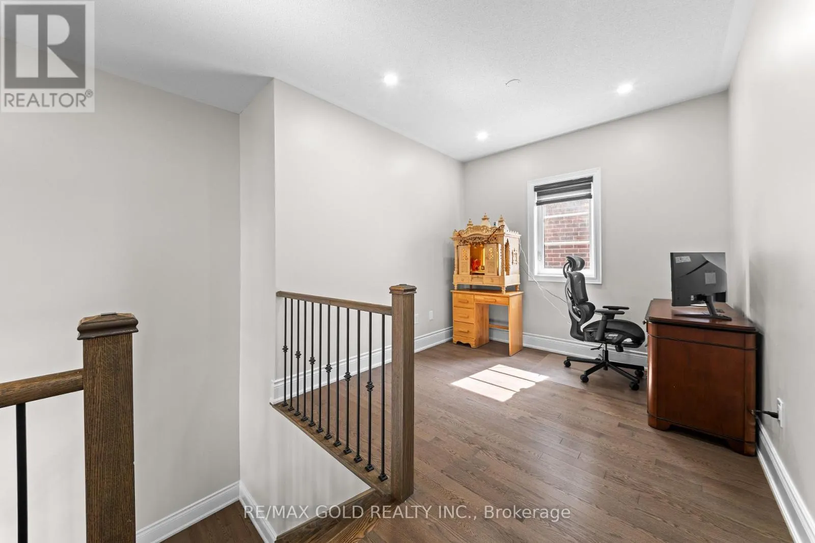 54 GORDON  RANDLE DRIVE