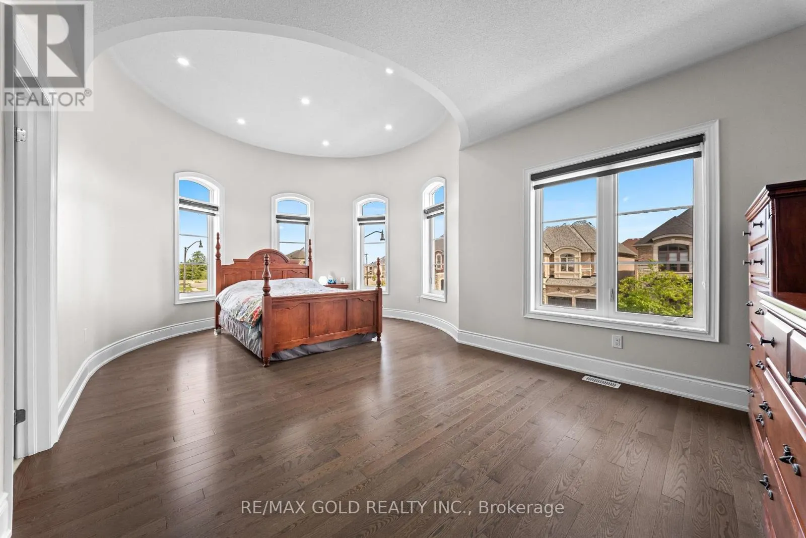 54 GORDON  RANDLE DRIVE