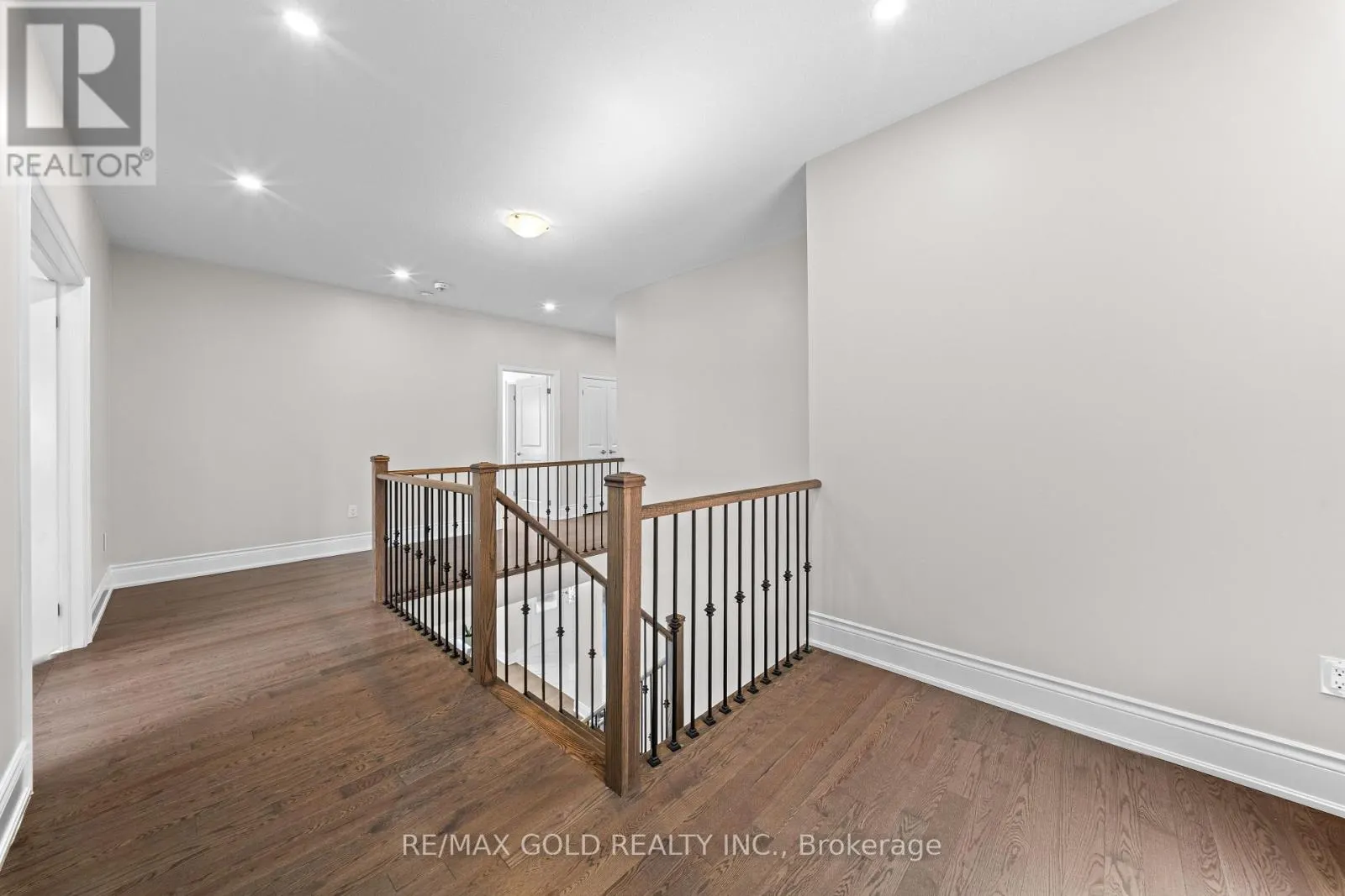 54 GORDON  RANDLE DRIVE